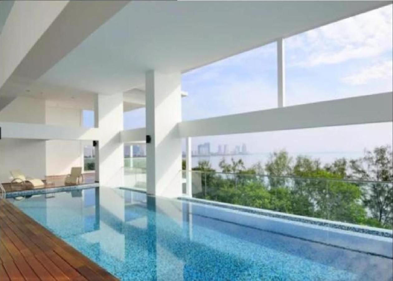 Sunrise Gurney Premium Executive City/Seafront Suite - Penang George Town Exteriör bild